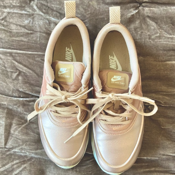 Rose Gold Nike Air Max Thea!  Size 7.  Barely worn and in great condition! - Picture 2 of 2